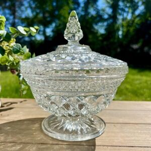 Vintage 1960s Anchor Hocking Glass Candy Dish/Bowl with Lid